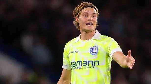 Chelsea great Eidur Gudjohnsen backing ‘complete striker’ son for Blues move after audition