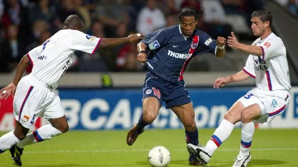Mikel Arteta lifts lid on rooming with Ronaldinho at PSG – ‘How is this possible?!’