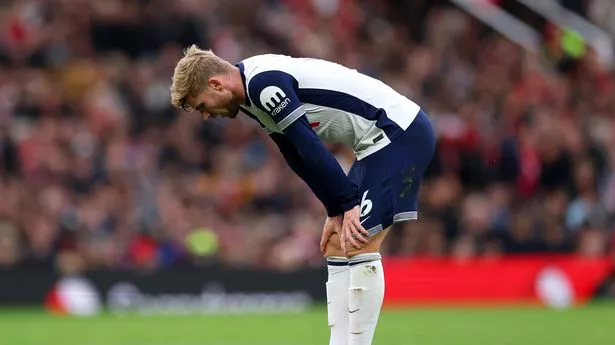 Ange Postecoglou issues fiery defence of under-fire Tottenham star – “He’s not useless”