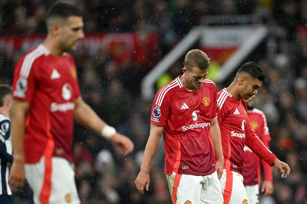 Dwight Yorke points out ‘disturbing’ Manchester United issues in stark message to players