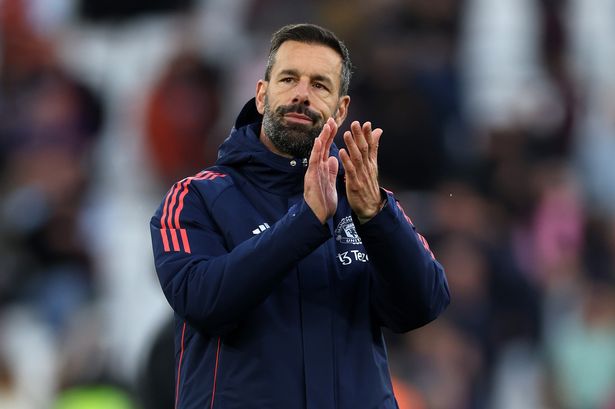 Ruud van Nistelrooy ‘had his staff all ready’ before accepting Man Utd job offer