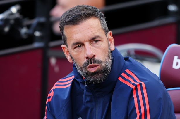 Man Utd’s Ruud van Nistelrooy fear driving rapid search for Erik ten Hag replacement
