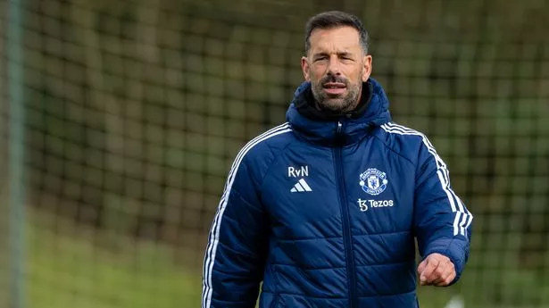 Dwight Yorke spots ‘something not right’ with Ruud van Nistelrooy’s role at Man Utd