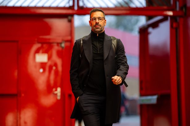 Ruud van Nistelrooy names first Man Utd XI with four changes from Erik ten Hag’s final team