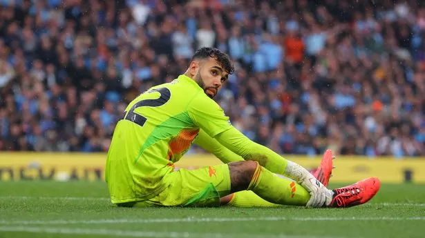 Arsenal news: Alan Shearer makes David Raya dig as Bukayo Saka fear shared