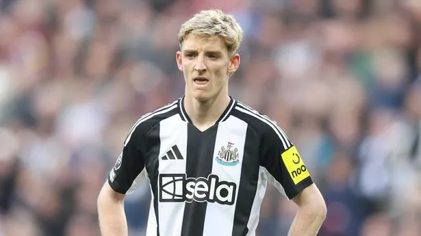Anthony Gordon makes Newcastle demand after “honest” Eddie Howe chat sealed new deal