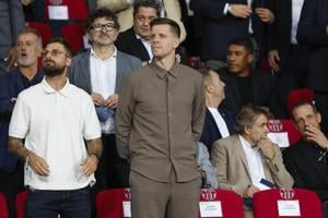 Goalkeeper Szczesny attends Barcelona’s win against Young Boys in Champions League