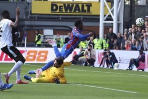 Liverpool goalkeeper Alisson sustains another injury