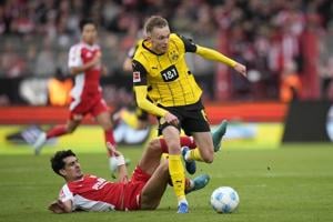 Underdogs strike as Bayern rivals Leverkusen and Dortmund drop points in Bundesliga