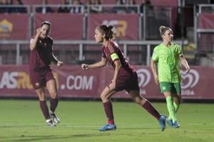 Roma upsets Wolfsburg and Lyon beats Galatasaray as women’s Champions League begins