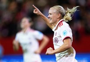 Harder’s late hat trick lifts Bayern Munich to 5-2 win over Arsenal in Women’s Champions League