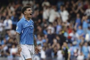 Serie A leader Napoli scores late to beat struggling Lecce and Atalanta routs Verona