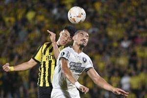 Brazil’s Botafogo advances to its 1st Copa Libertadores final despite 3-1 loss at Penarol