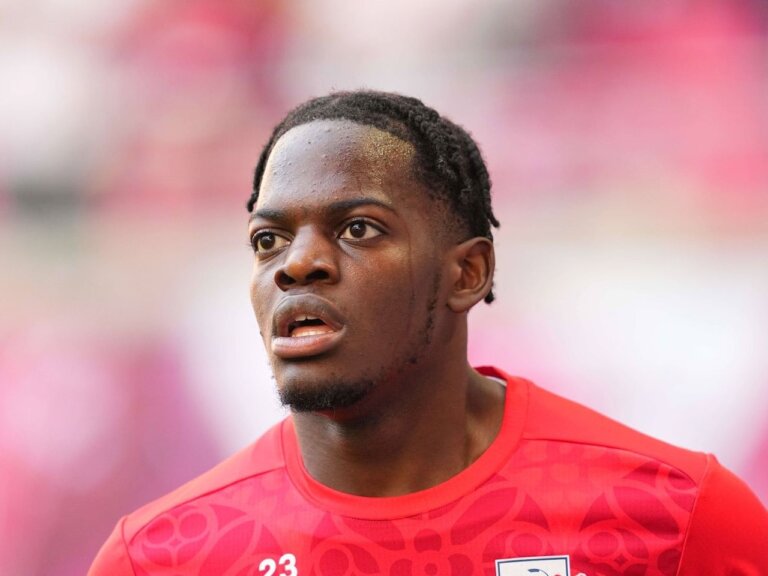 Transfer news: Liverpool, Manchester United, Real Madrid receive boost for elite young defender