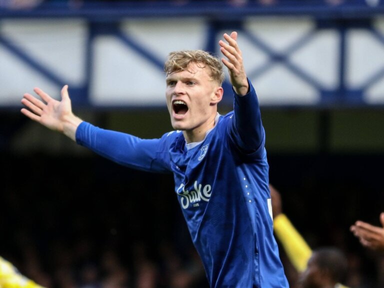 Manchester United transfer update: Ruben Amorim battles against Manchester City, Liverpool for Premier League defender