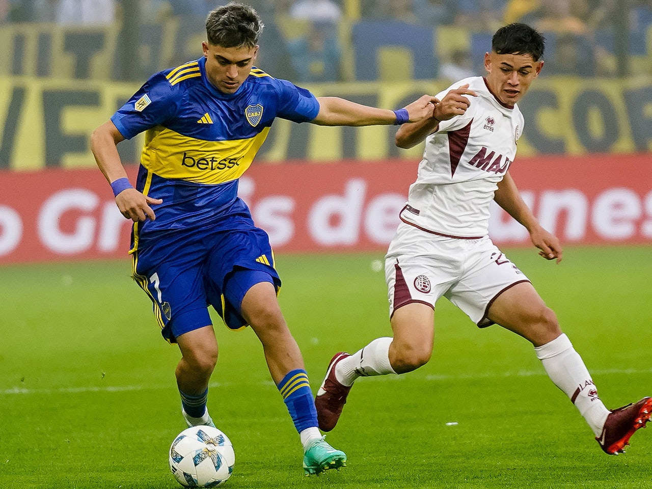 Man United vs. Liverpool: Premier League rivals 'fighting' for Argentine wonderkid