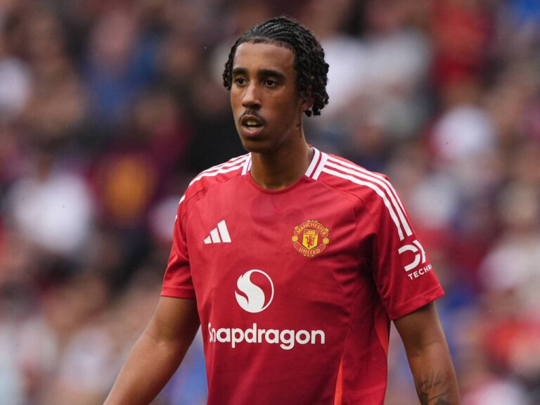 Team News: Manchester United vs. PAOK injury, suspension list, predicted XIs