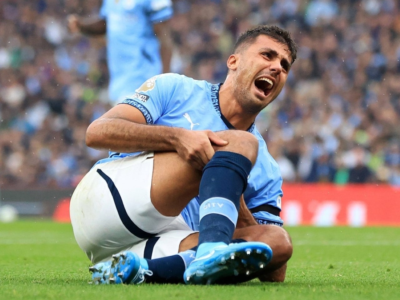 Liverpool, Man City to battle Spanish duo for 27-year-old midfielder?