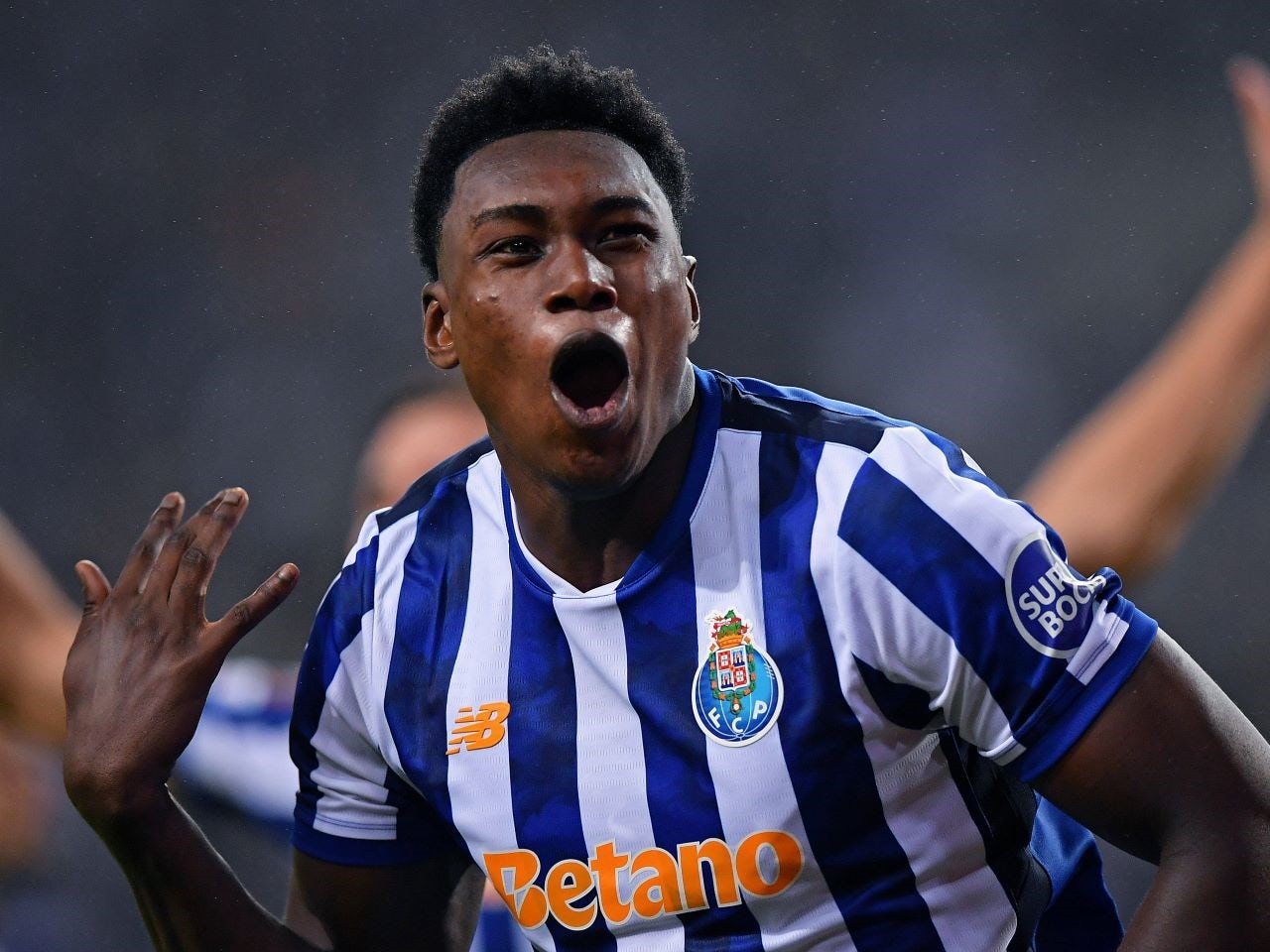 Barcelona 'identify 20-year-old marksman' as perfect Robert Lewandowski 'replacement'