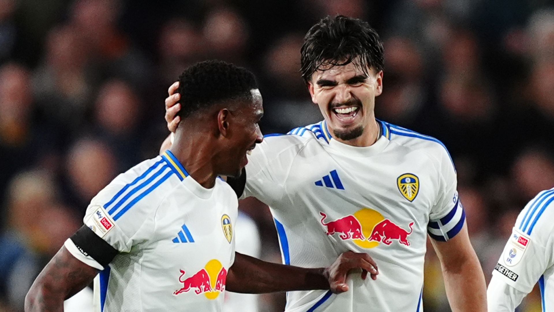 Leeds end Sheff Utd's unbeaten start to move second