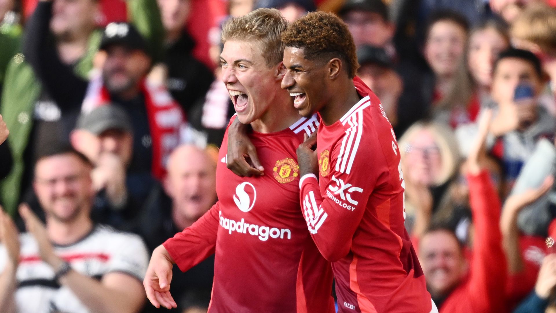 Man Utd come from behind to beat Brentford and move into top half