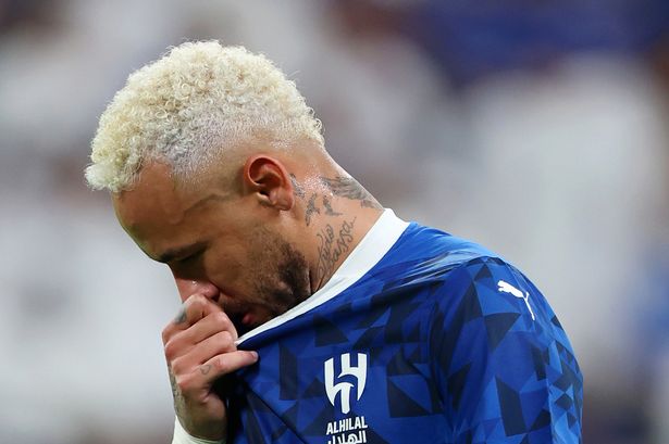 Neymar gives update after worrying new injury days after returning from ACL layoff