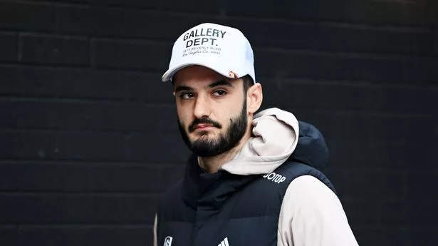 Forgotten Everton summer signing set to finally make squad for Man Utd clash