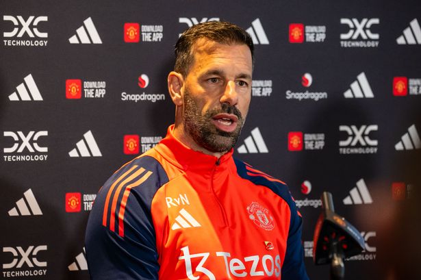 Ruud van Nistelrooy makes feelings clear on Man Utd’s £86m pair ahead of Chelsea clash