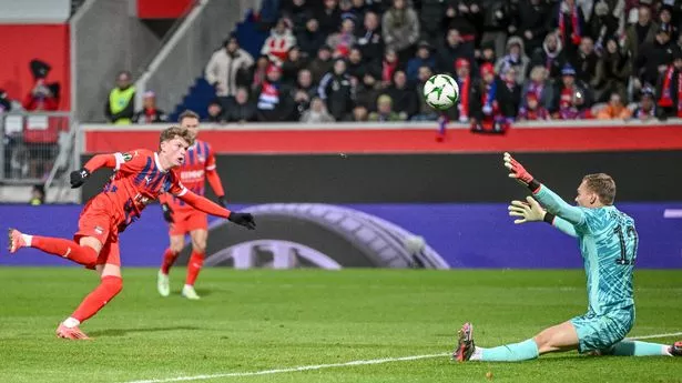 Enzo Maresca gets fresh Chelsea headache as Filip Jorgensen adds pressure on Robert Sanchez