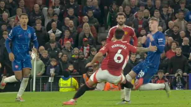 Ex-Premier League referee claims Lisandro Martinez could’ve ‘ended Cole Palmer’s career’