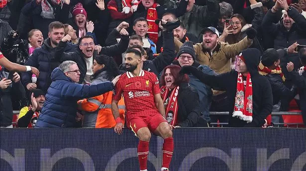 New Mohamed Salah banner sees Liverpool fans send decisive message to FSG