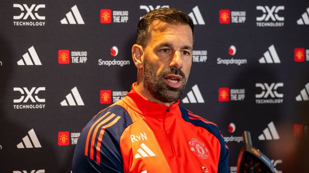 Ruud van Nistelrooy gives Ruben Amorim big decision to make after Man Utd job admission