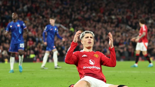 Alejandro Garnacho’s perfect five-word response to Man Utd troll outside Old Trafford