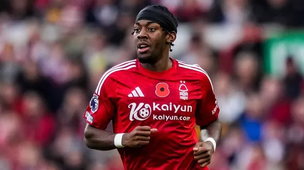 Ex-Man Utd star ignores national team manager’s calls after snub – ‘It’s a bit weird’