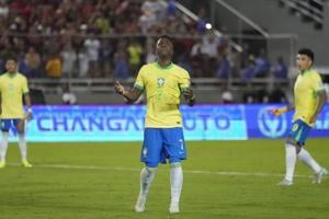 Vinicius misses penalty as Brazil draws 1-1 at Venezuela in World Cup qualifying