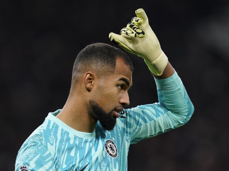 Chelsea transfer latest: Enzo Maresca’s ‘priority’ target revealed as club to target Premier League goalkeeper