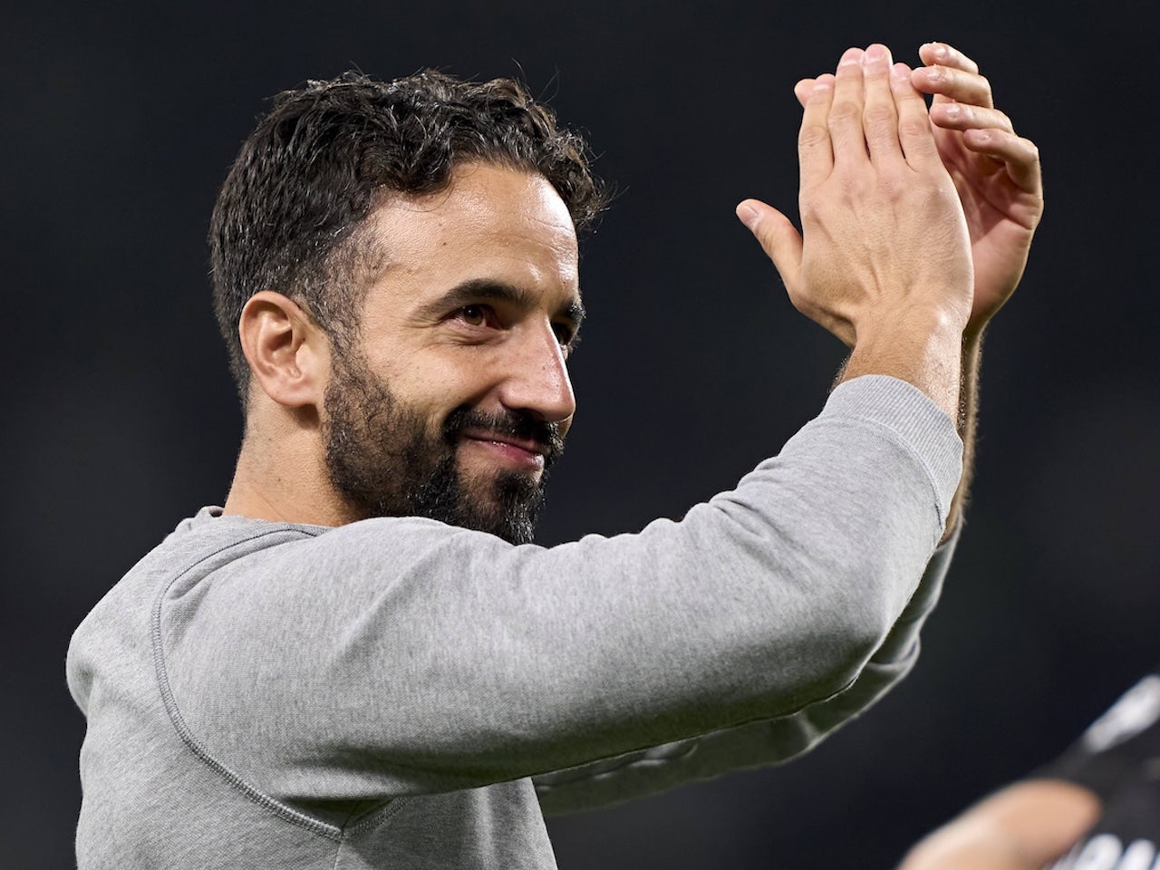 When will Ruben Amorim take Man United training for the first time? Has the Portuguese received his visa?