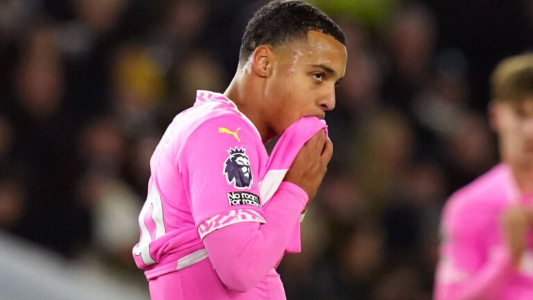 Ref Watch LIVE! Saints disallowed goal, Arsenal penalties analysed