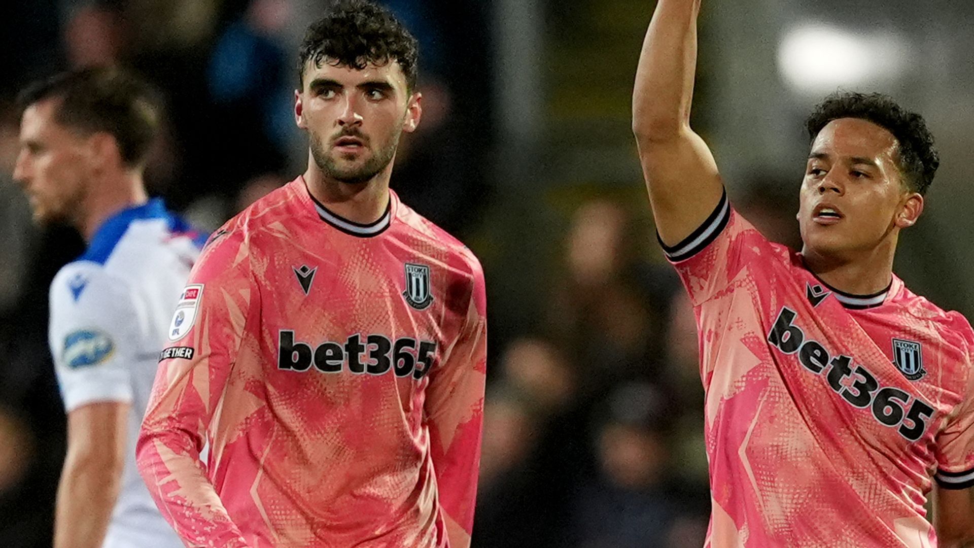 Manfoef strikes as Stoke win at Blackburn