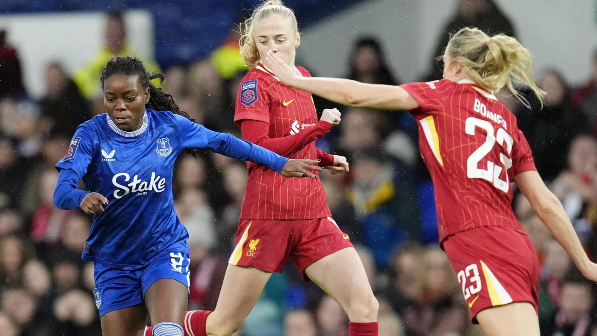WSL LIVE! Merseyside Derby live on Sky | Villa lead, Leicester vs Man Utd