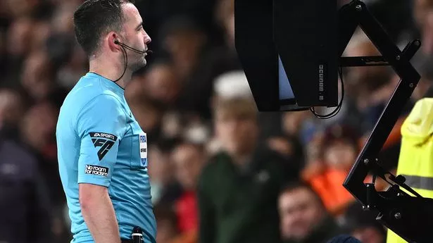 Premier League boss furious with penalty decision that contradicts referees’ advice