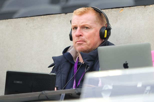 Neil Lennon says Man Utd star 'wouldn't get in Celtic team' amid transfer https://www.mirror.co.uk/sport/football/news/celtic-man-utd-transfer-news-34250041s