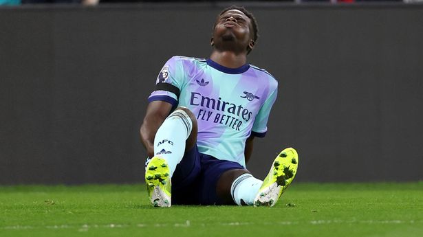Bukayo Saka’s fears grow over hamstring injury as Arsenal star could miss crucial spell