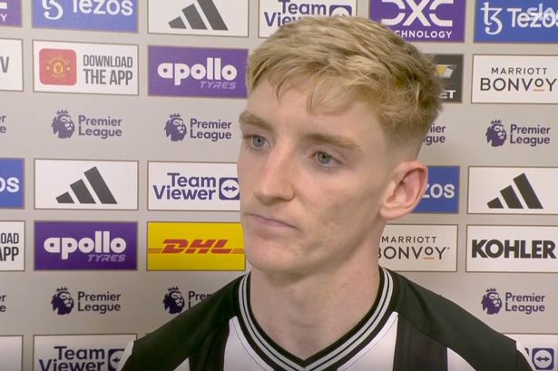 Anthony Gordon responds to Liverpool transfer https://www.mirror.co.uk/sport/football/transfer-news/anthony-gordon-liverpool-transfer-newcastle-34305470 with emphatic Newcastle message