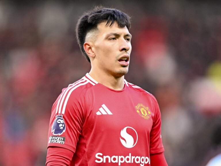 Manchester United defender Lisandro Martinez makes questionable claim after Bournemouth defeat