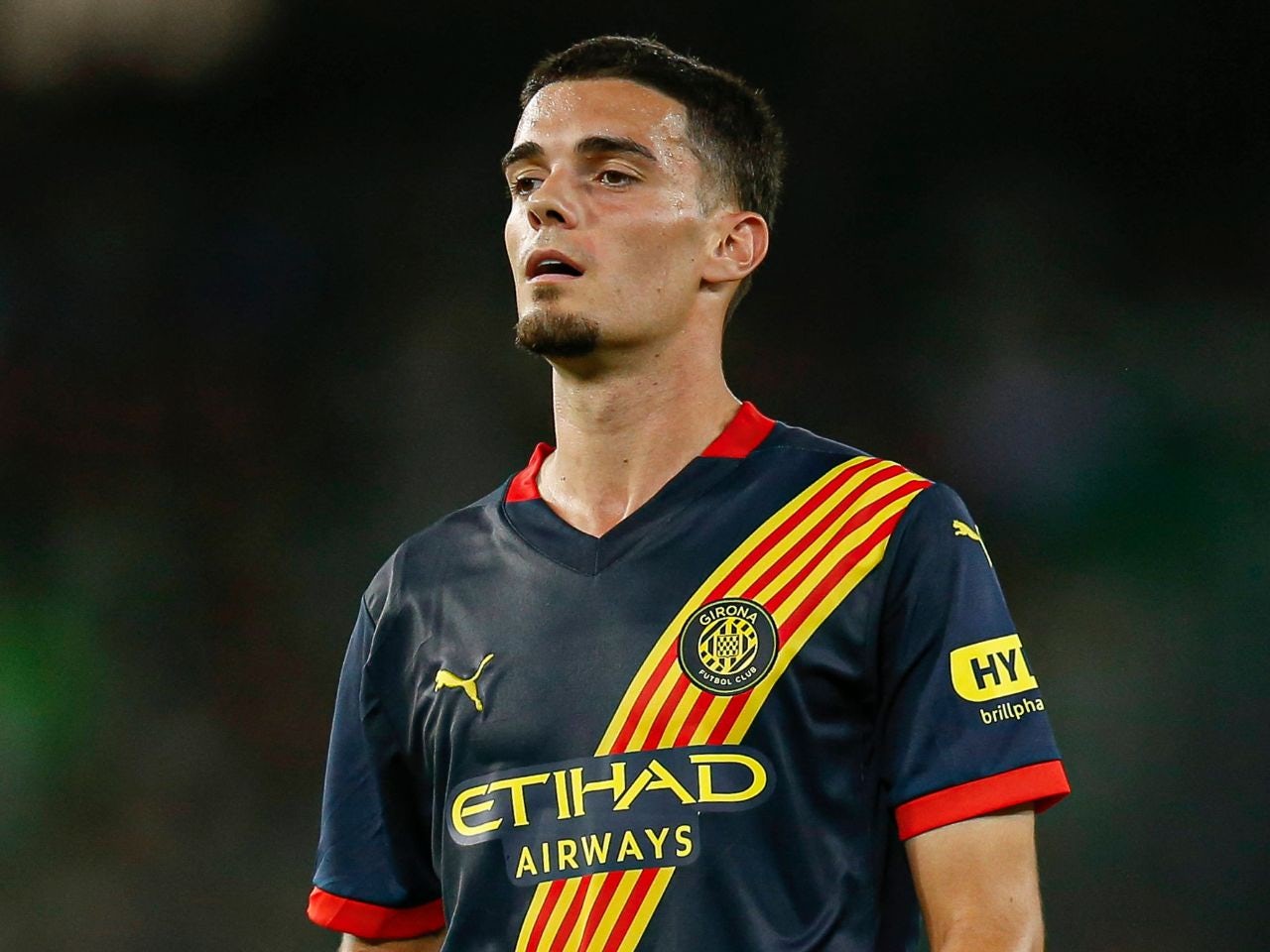 Man United identify 'concrete' left-back target for January window following latest Luke Shaw setback