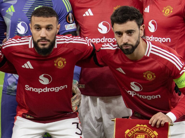 Man United suffer new injury blow after Mason Mount as 27-year-old ‘limps’ out of Manchester derby