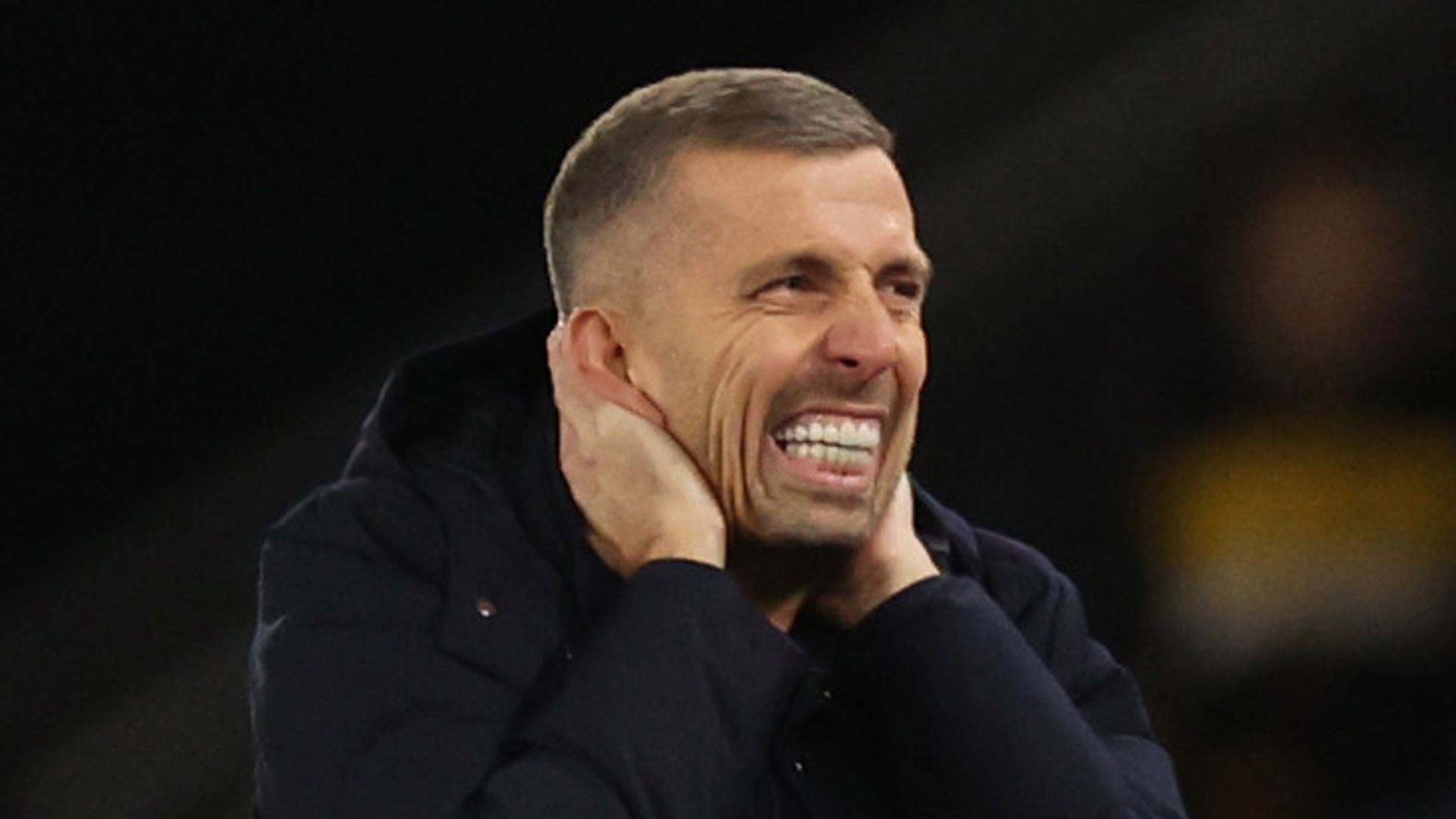 O'Neil fights on: Wolves players need me