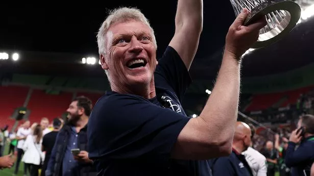 David Moyes’ huge net worth, wife’s nine-word Everton advice, sold seven-bed mansion