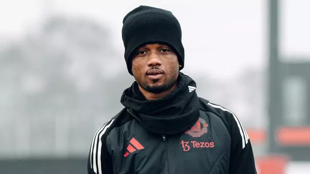 Man Utd mocked as Amad wears tracksuit with upside down badge amid club’s struggles